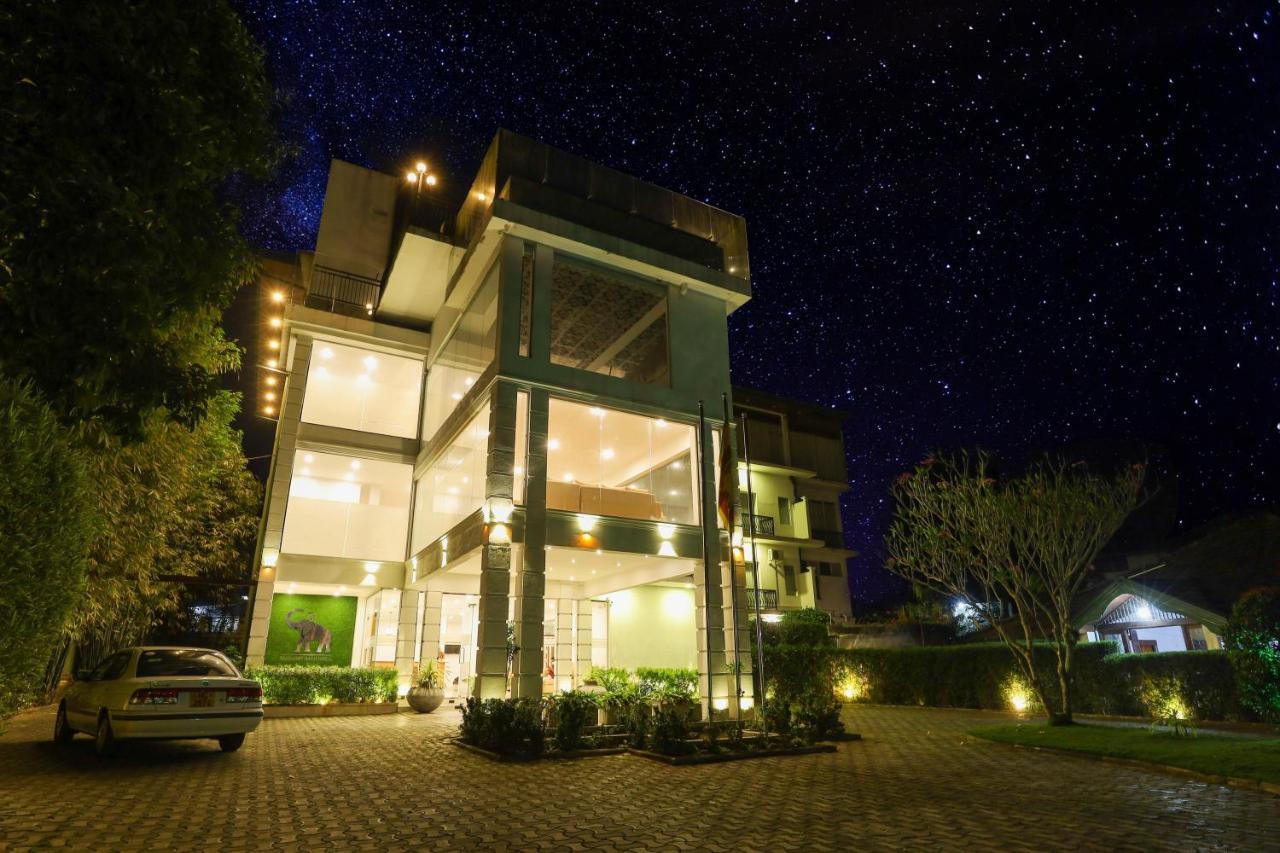 Hotel Ganthera 康提 外观 照片