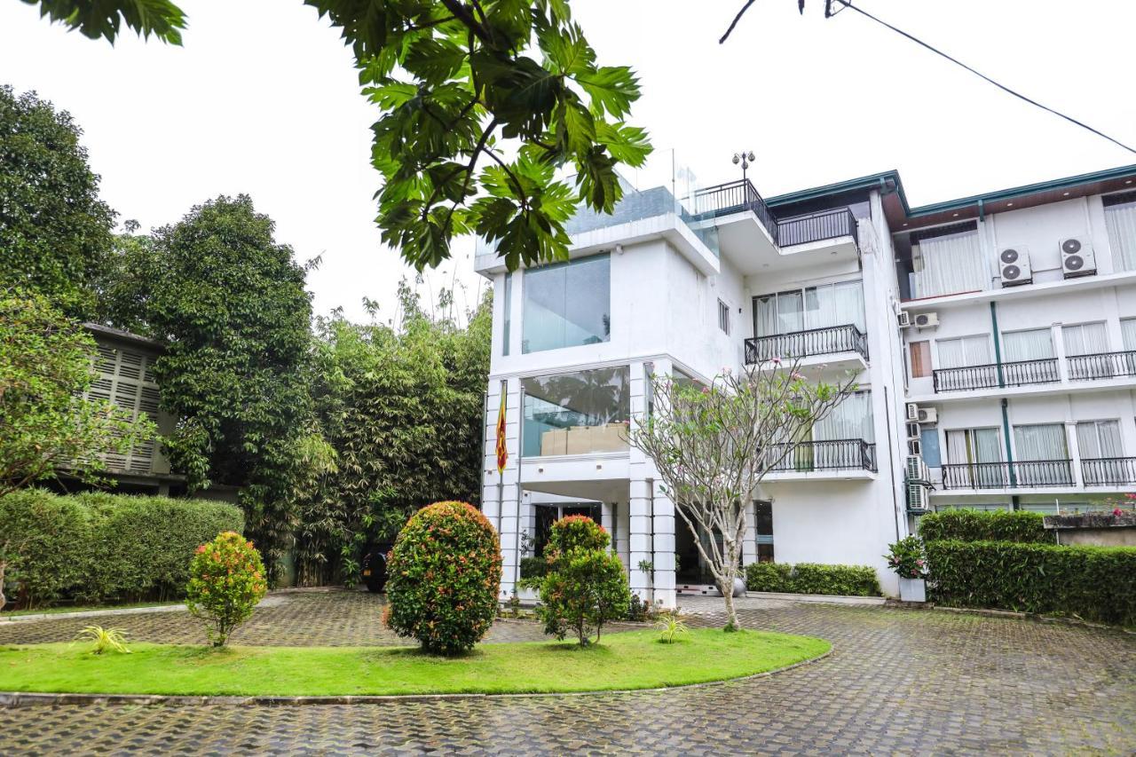Hotel Ganthera 康提 外观 照片