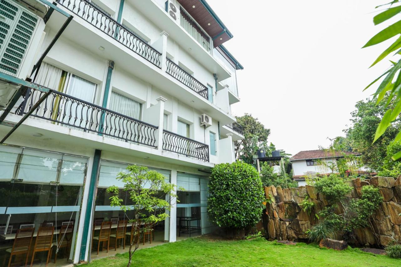 Hotel Ganthera 康提 外观 照片