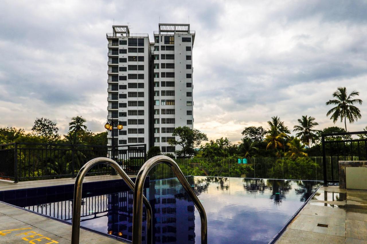 Hotel Ganthera 康提 外观 照片