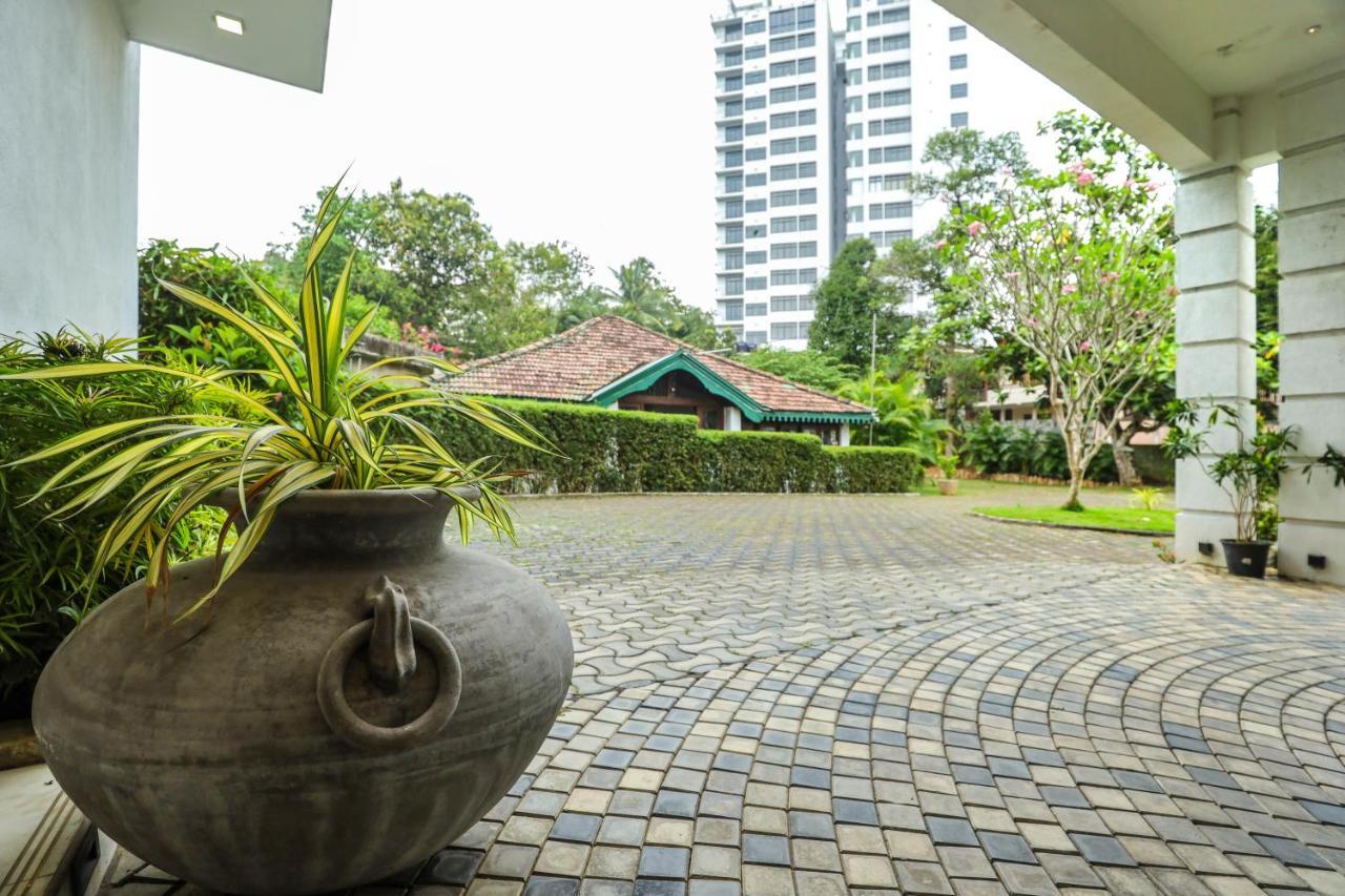 Hotel Ganthera 康提 外观 照片