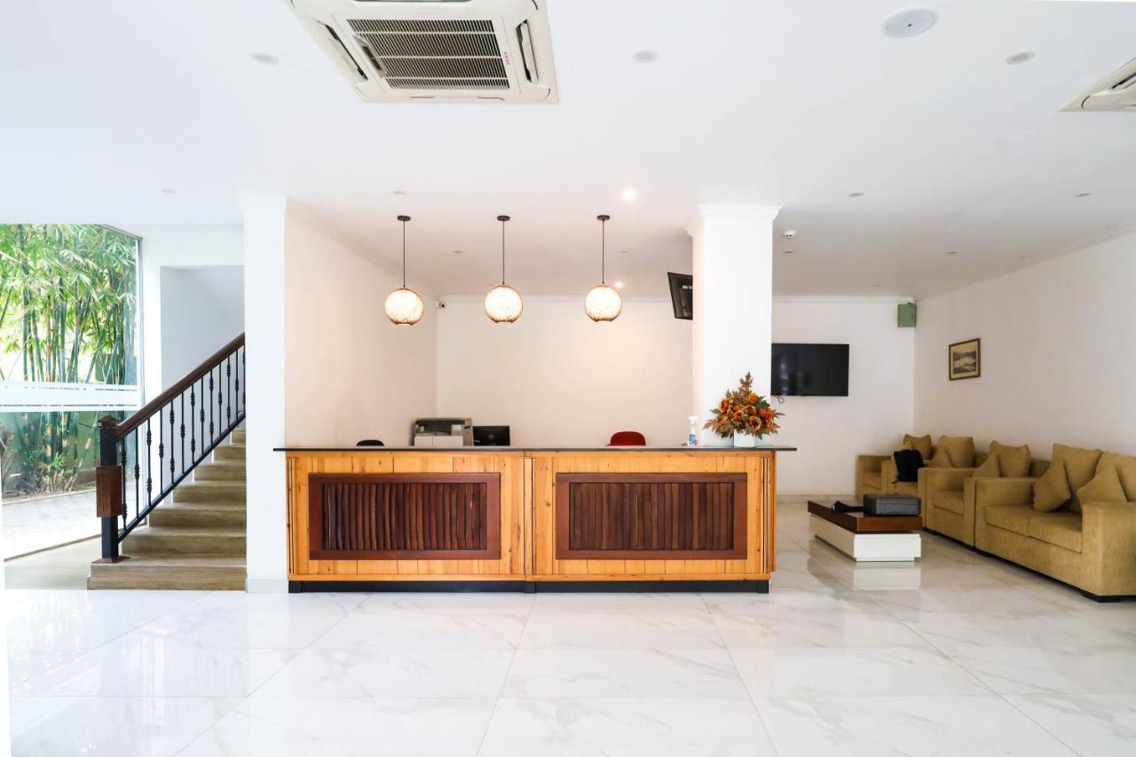 Hotel Ganthera 康提 外观 照片