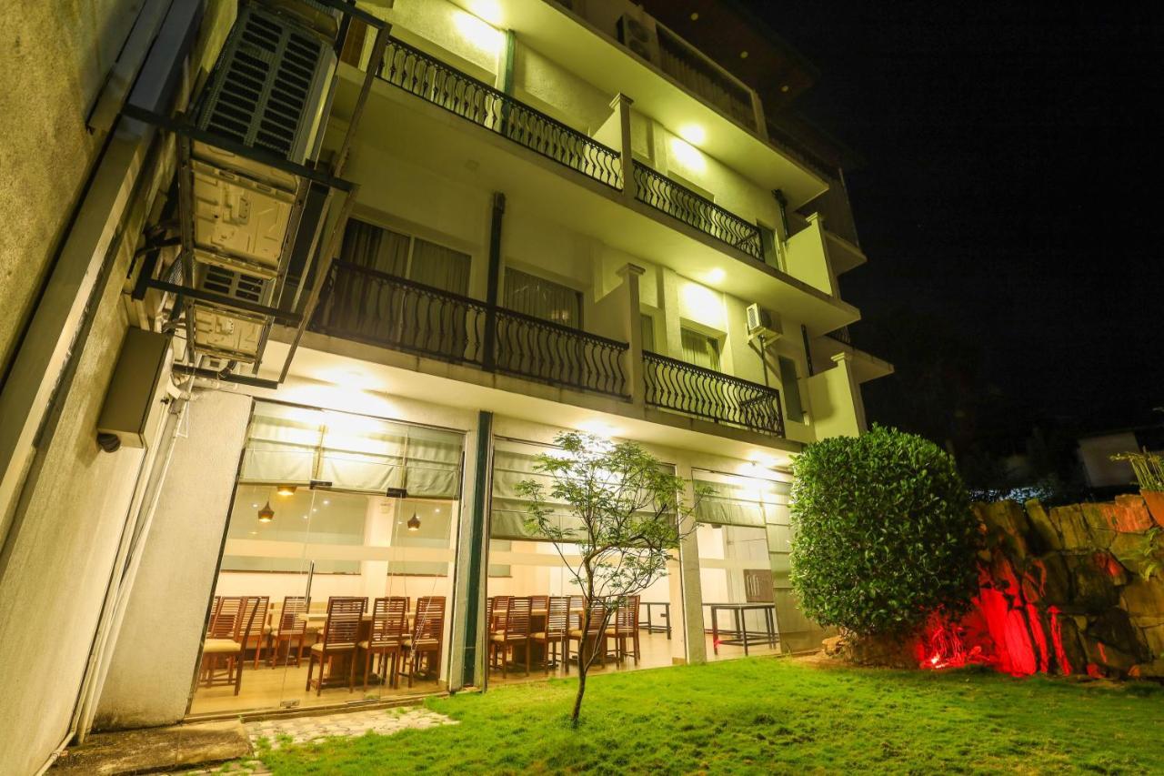 Hotel Ganthera 康提 外观 照片