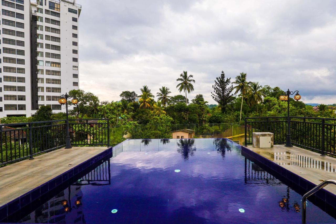 Hotel Ganthera 康提 外观 照片
