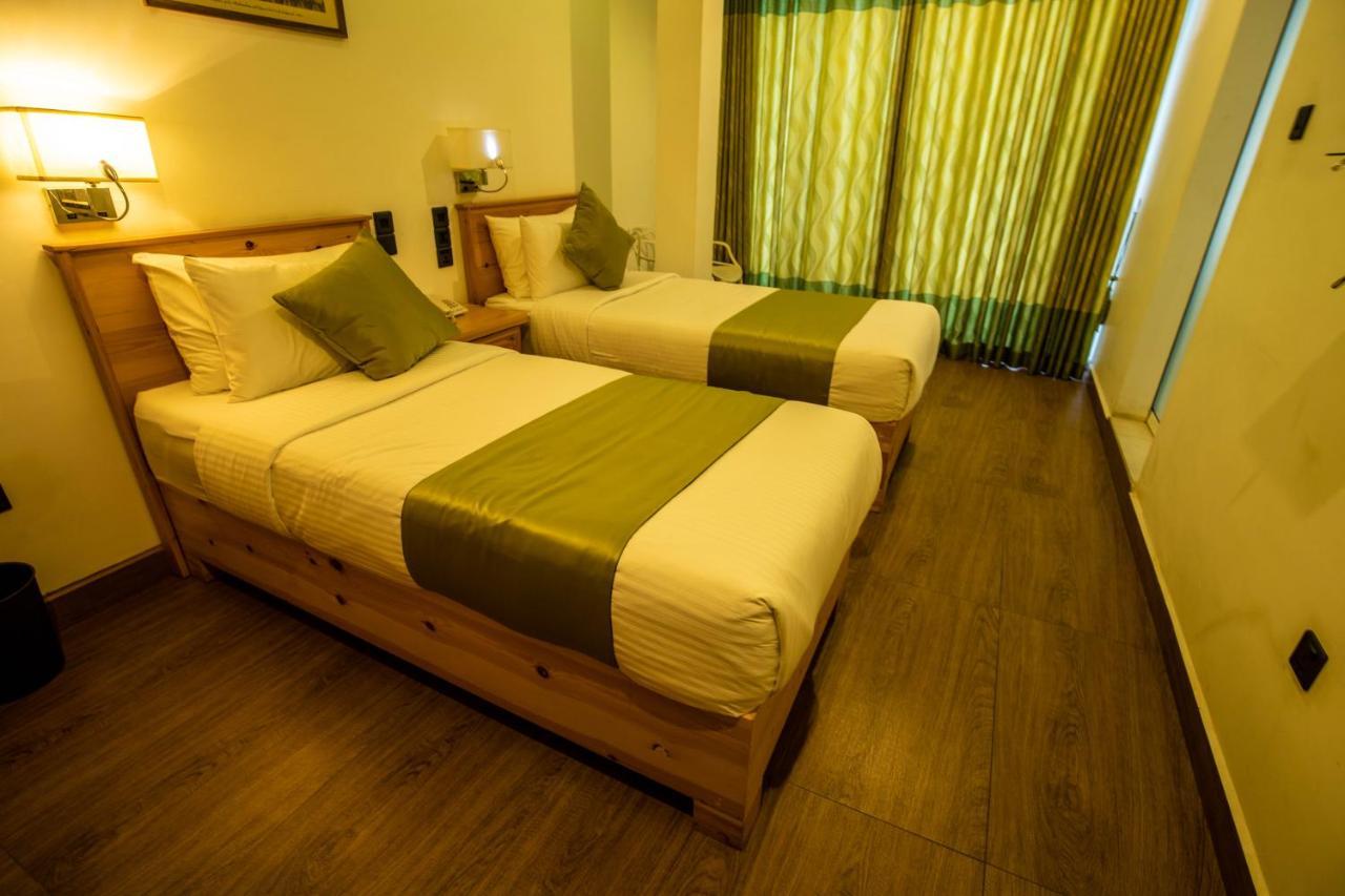 Hotel Ganthera 康提 外观 照片