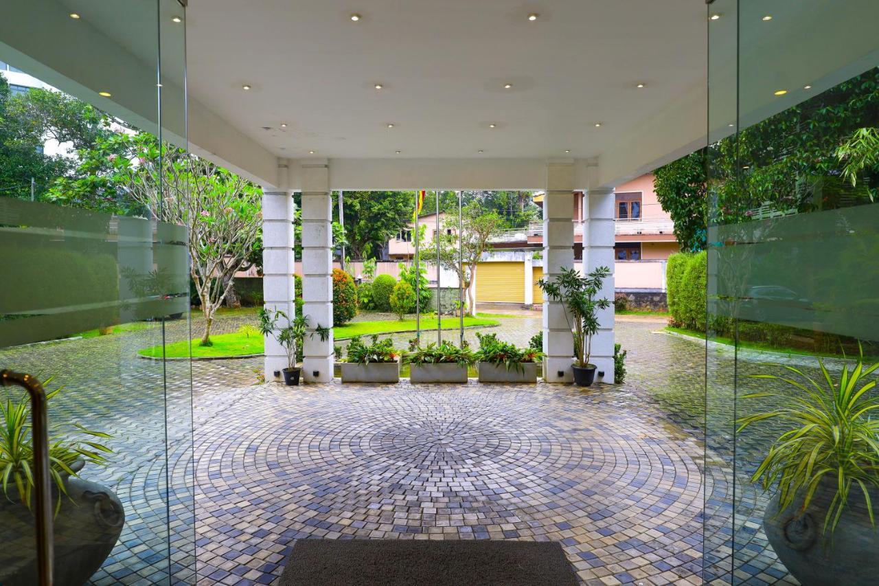 Hotel Ganthera 康提 外观 照片