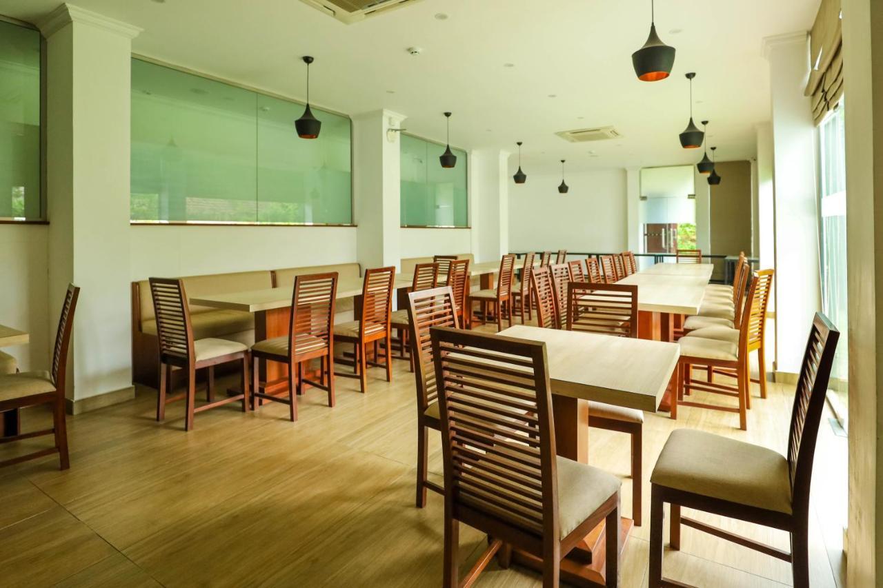 Hotel Ganthera 康提 外观 照片
