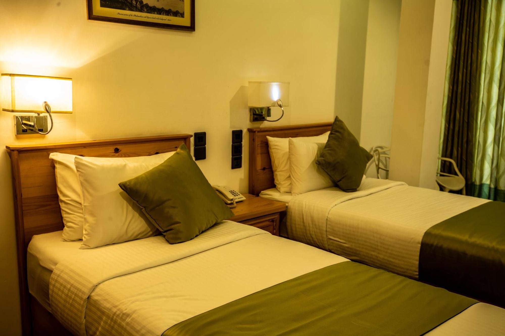 Hotel Ganthera 康提 外观 照片